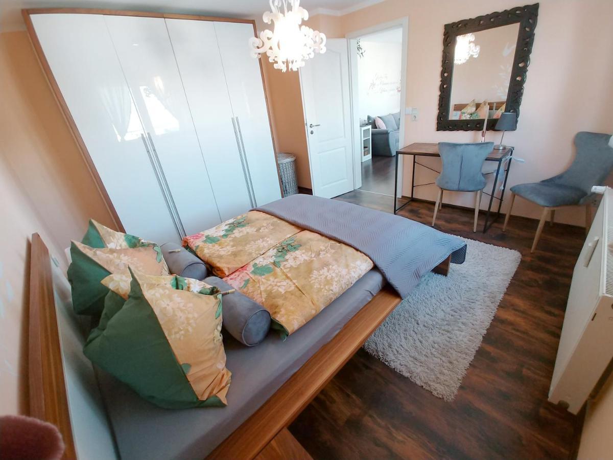 Wohlfuehlzeit Im Zittauer Gebirge Apartamento Exterior foto