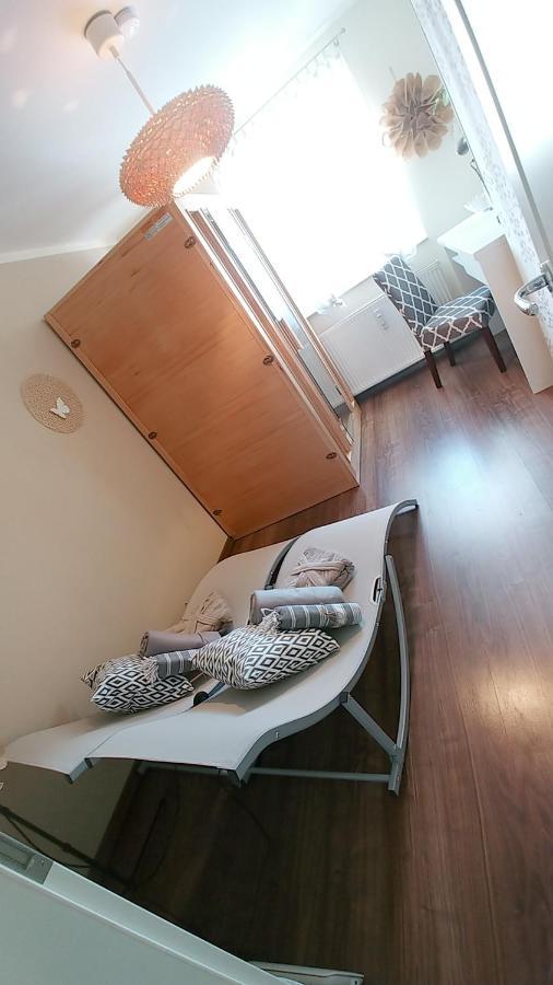 Wohlfuehlzeit Im Zittauer Gebirge Apartamento Exterior foto